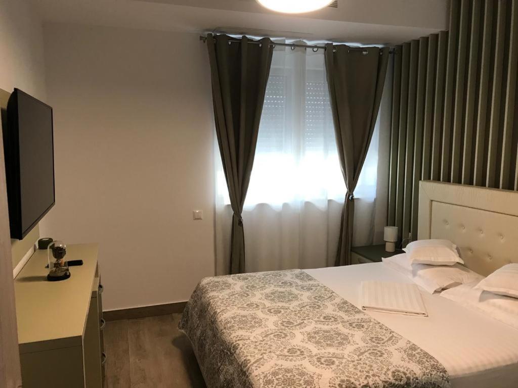 Matteo 2 Apartments Marina Surf Residence, Mamaia Nord - Navodari,1 Vedere Frontala,2 Cu Vedere Laterala La Mare Екстериор снимка