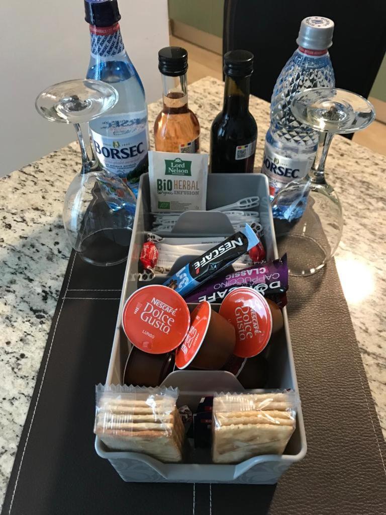 Matteo 2 Apartments Marina Surf Residence, Mamaia Nord - Navodari,1 Vedere Frontala,2 Cu Vedere Laterala La Mare Екстериор снимка